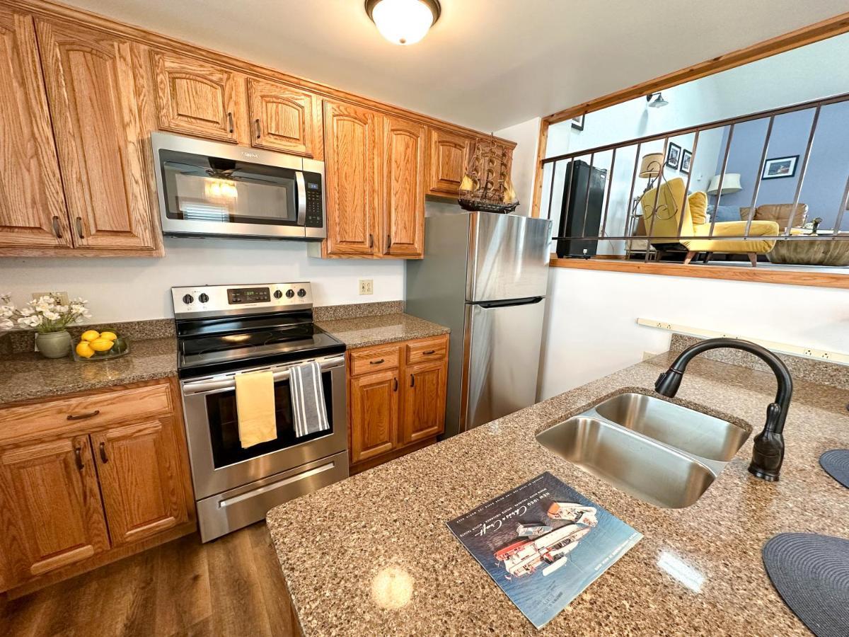 Fun Family Home Near Cedar Point Сандъски Екстериор снимка