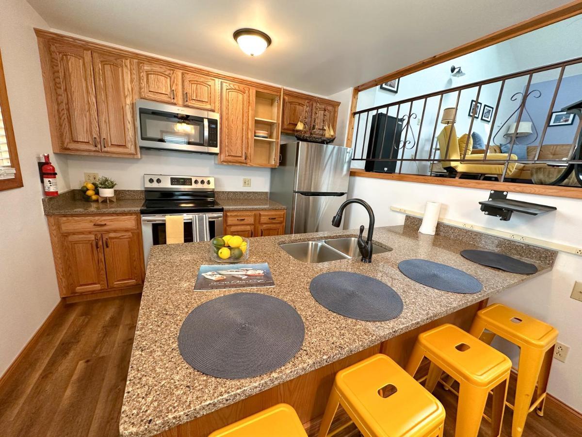 Fun Family Home Near Cedar Point Сандъски Екстериор снимка